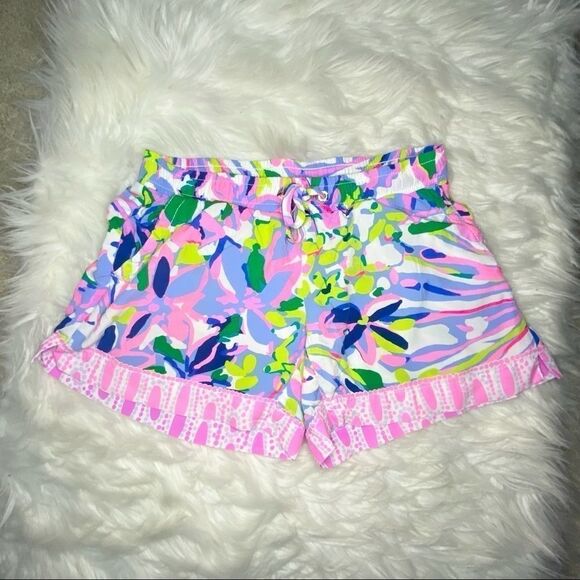 Lilly Pulitzer Katia Shorts - Picture 3 of 7